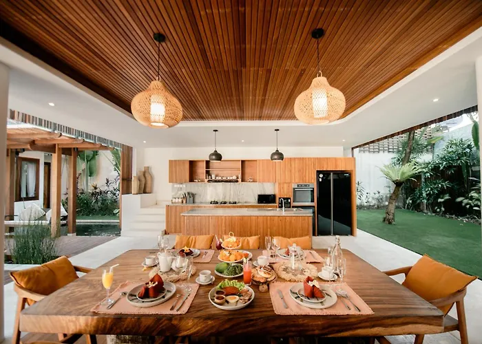 Payapaya Luxury 4 Bedroom Near Potato Head