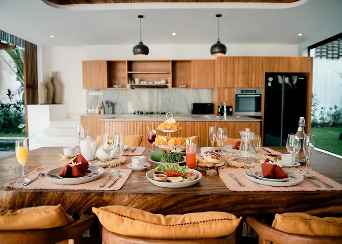 Payapaya Luxury 4 Bedroom Near Potato Head Villa Seminyak (Bali)
