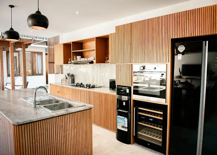 Payapaya Luxury 4 Bedroom Near Potato Head