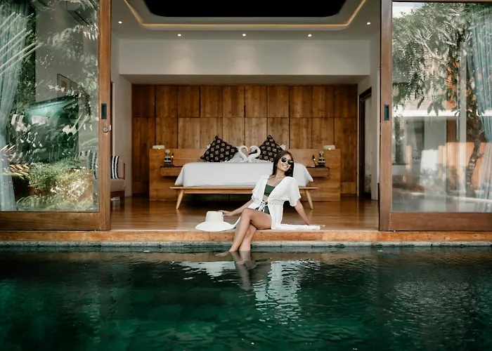 Payapaya Luxury 4 Bedroom Near Potato Head
