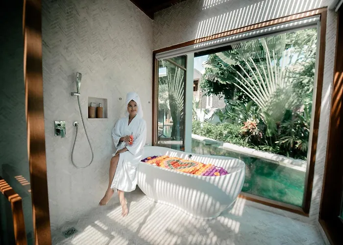 Payapaya Luxury 4 Bedroom Near Potato Head Villa