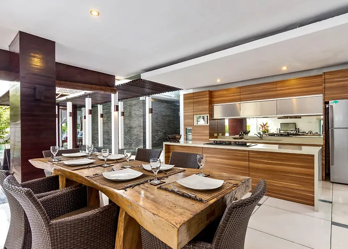 Payapaya Luxury 4 Bedroom Near Potato Head Villa
