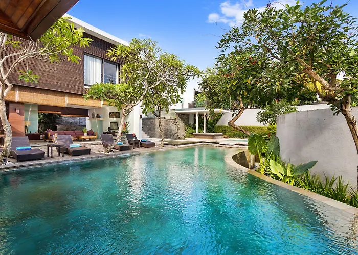 Payapaya Luxury 4 Bedroom Near Potato Head Villa Seminyak (Bali)