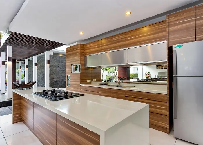 Payapaya Luxury 4 Bedroom Near Potato Head Villa Seminyak (Bali)