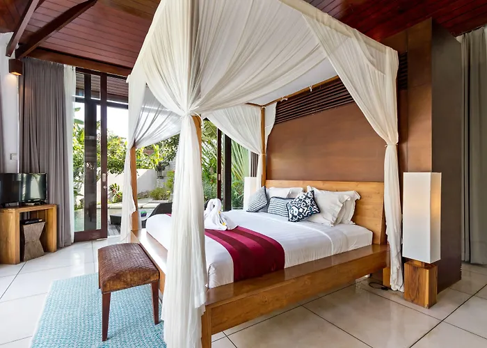 Payapaya Luxury 4 Bedroom Near Potato Head Seminyak (Bali)